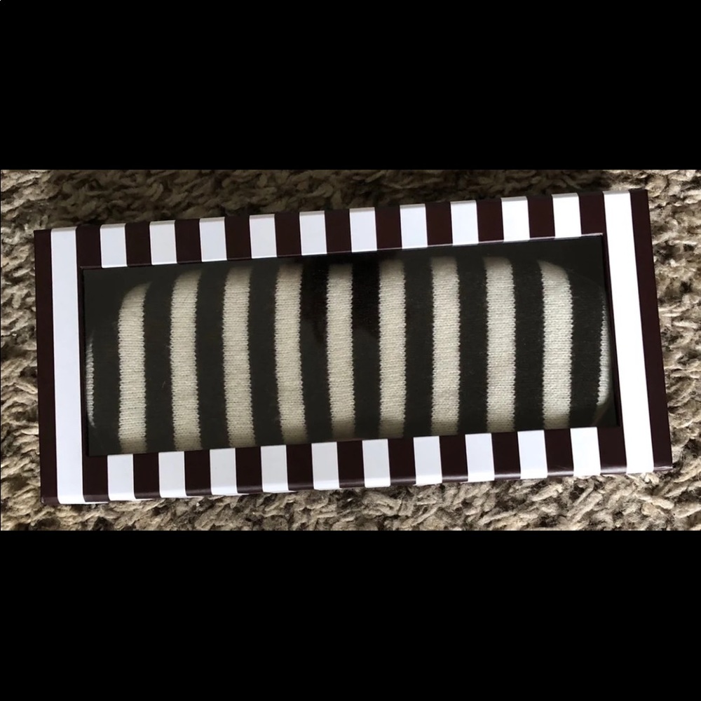 Henri Bendel Sleep mask